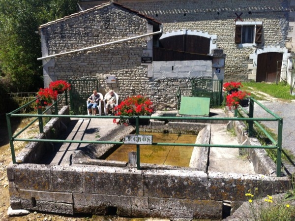 Geoscouts.eu à la fontaine de Ladoux à Marsac